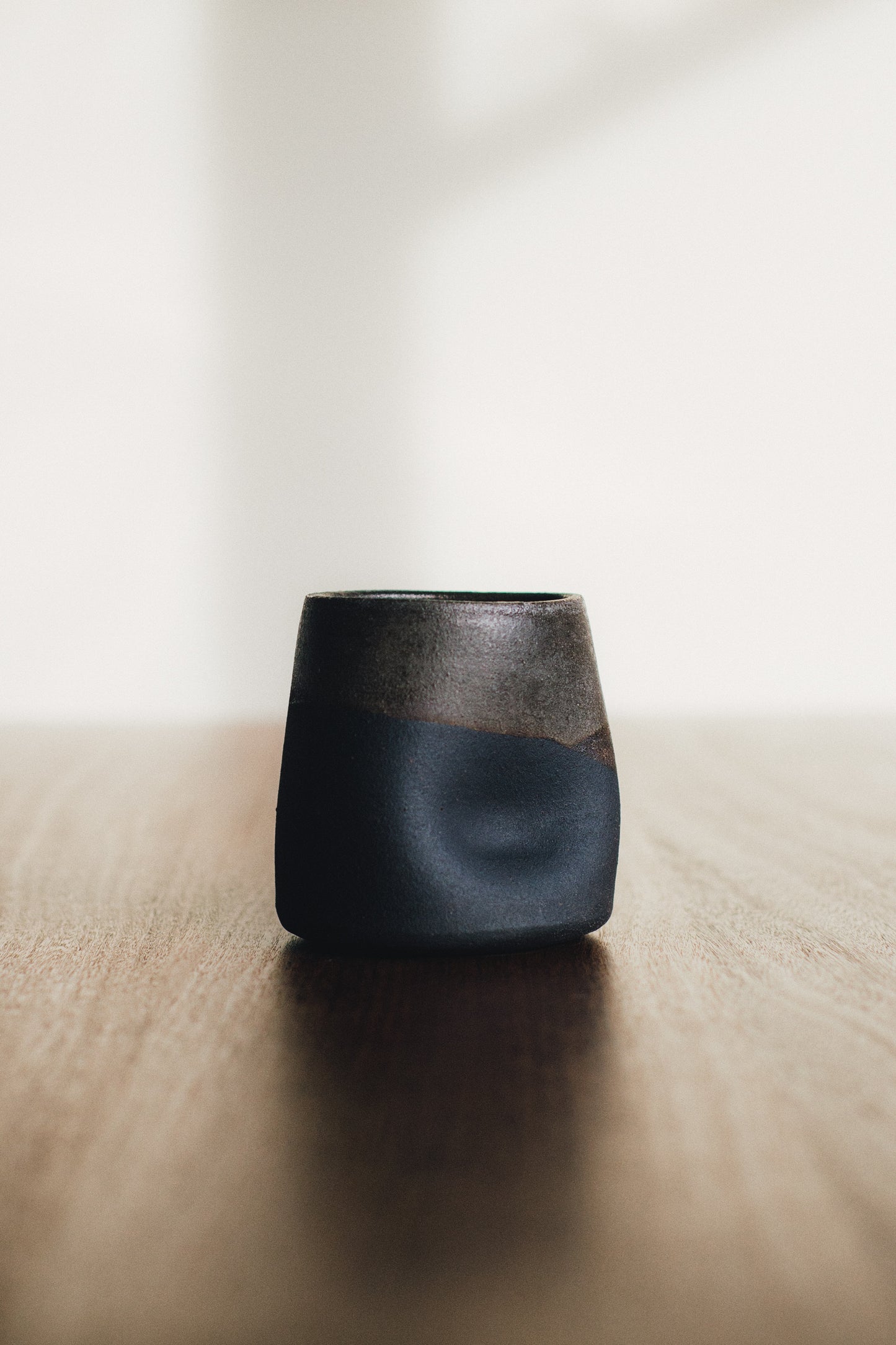 Dimple Cup - black clay