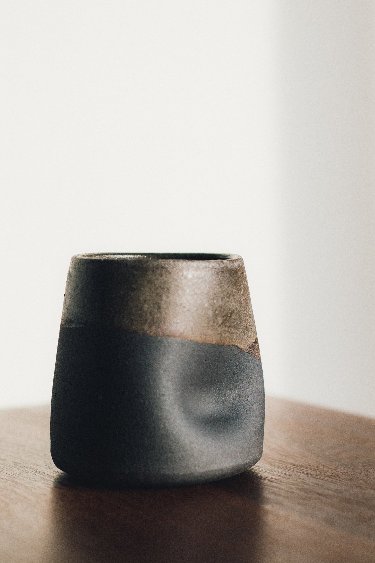 Dimple Cup - black clay
