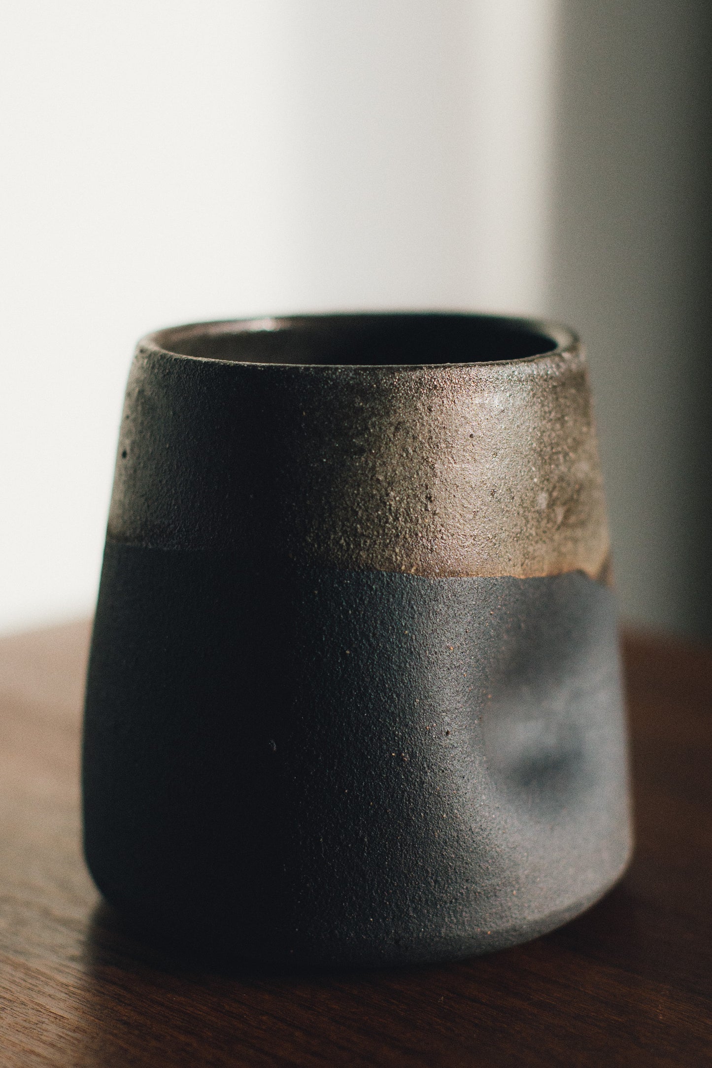 Dimple Cup - black clay